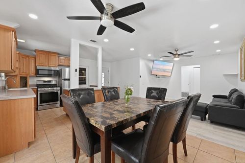 656 Parker St, Oceanside, CA, 92057-3510 | Card Image