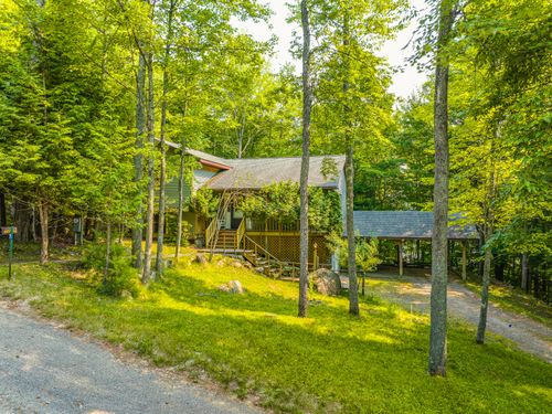 22 Fox Run Rd, Saranac Lake, NY, 12983-2340 | Card Image