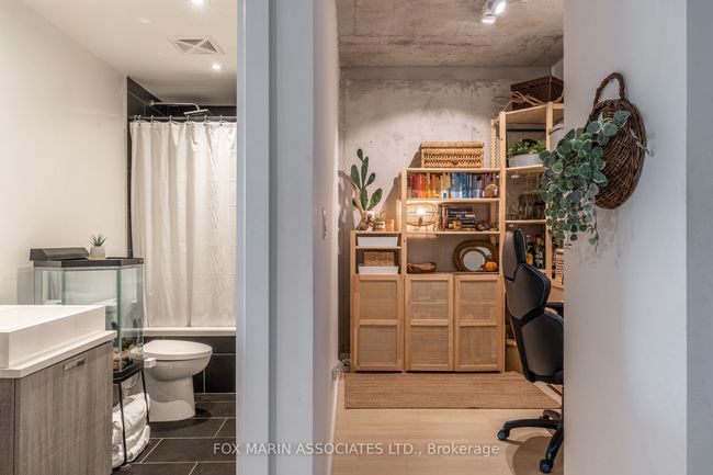 411 - 246 Logan Ave, Condo with 2 bedrooms, 1 bathrooms and null parking in Toronto ON | Image 19