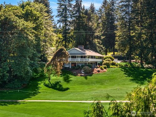 11186 Blue Pond Pl Ne, Bainbridge Island, WA, 98110-1510 | Card Image