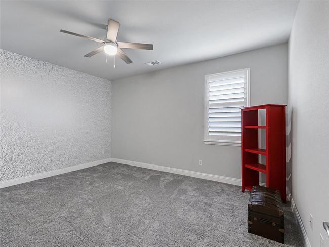 Upstairs bedroom | Image 29