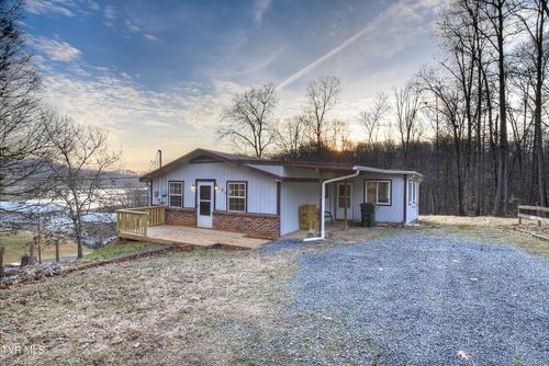 137 Valley St, Gray, TN, 37615-2809 | Card Image