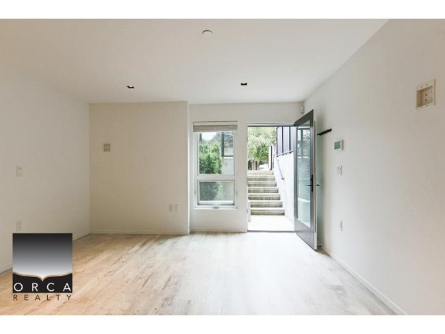 Unfurnished room featuring wood finished floors and baseboards | Image 14