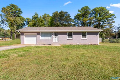 3400 Freda Ln Nw, Huntsville, AL, 35810-3010 | Card Image