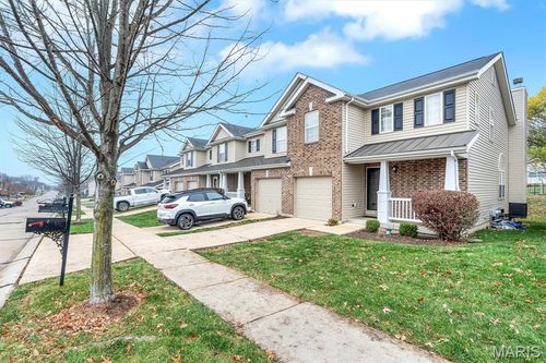 623 Country Village Dr, Lake St Louis, MO, 63367-5837 | Card Image