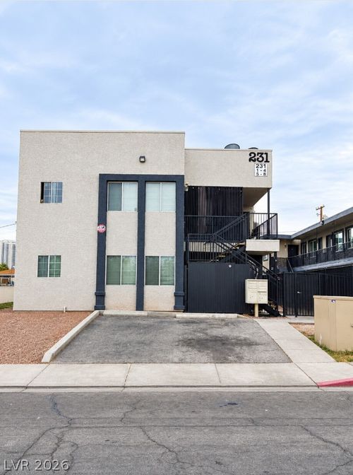 2-231 W Philadelphia Ave, Las Vegas, NV, 89102-2801 | Card Image