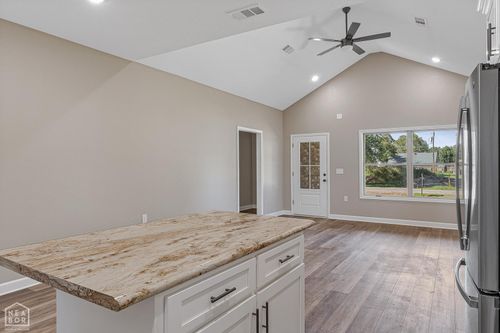 904 Lange St, Leachville, AR, 72438-9302 | Card Image