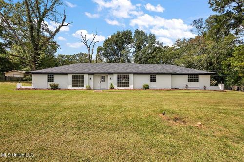 19 Nelson Cir, Jackson, MS, 39212-4344 | Card Image