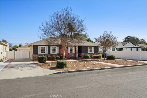 7542 Gaviota Ave, Van Nuys, CA, 91406-3043 | Card Image