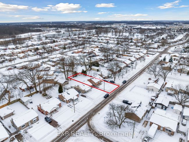 6792 Jill Dr, House other with 3 bedrooms, 1 bathrooms and 2 parking in Niagara Falls ON | Image 4