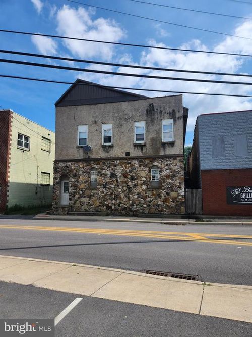 apt-c-181 Armstrong St, KEYSER, WV, 26726-3531 | Card Image