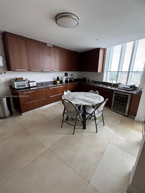 apt-2304-16001 Collins Ave, Sunny Isles Beach, FL, 33160-5532 | Card Image