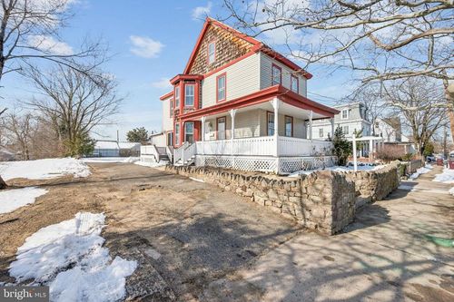506 Bridgeboro St, RIVERSIDE, NJ, 08075-3301 | Card Image