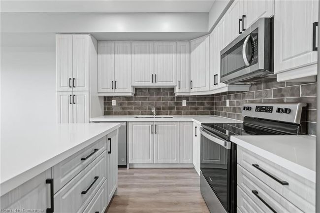 302 - 721 Franklin Blvd, House attached with 2 bedrooms, 2 bathrooms and 1 parking in Cambridge ON | Image 7