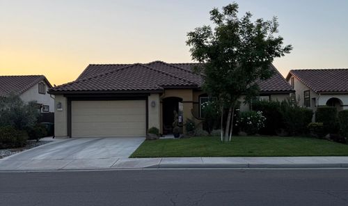 274 North St, Los Banos, CA, 93635-3110 | Card Image