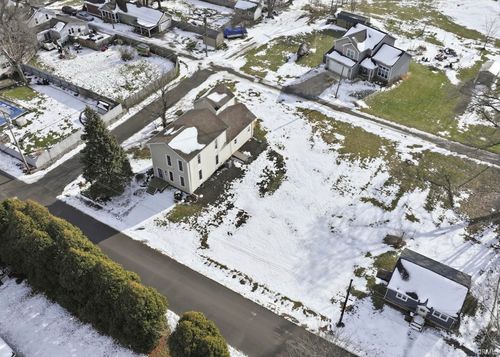 201 W Pine St, Pierceton, IN, 46562-9359 | Card Image