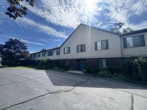 apt-101-4708 Venice Heights Blvd, Sandusky, OH, 44870-1579 | Card Image