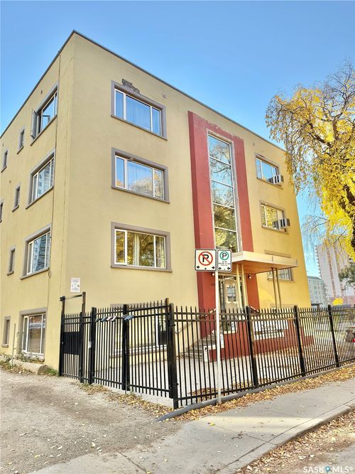 40-400 4th Avenue N, Saskatoon, SK, S7K2M3 | Card Image