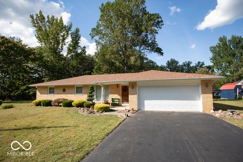 174 E Norris Hts, North Vernon, IN, 47265-8381 | Card Image