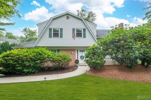 27 Pascack Rd, Hillsdale, NJ, 07642-2529 | Card Image