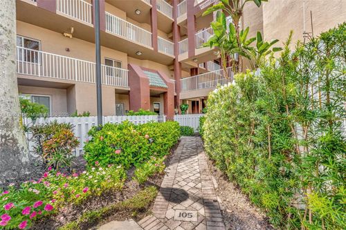 apt-105-7715 Southampton Ter, Tamarac, FL, 33321-9108 | Card Image