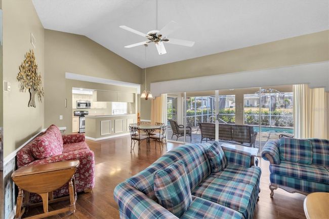 7472 Clearmeadow Dr, House other with 3 bedrooms, 2 bathrooms and null parking in SPRING HILL FL | Image 9