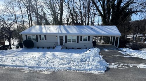 2031 Bridle Ln, Roanoke, VA, 24018-2221 | Card Image