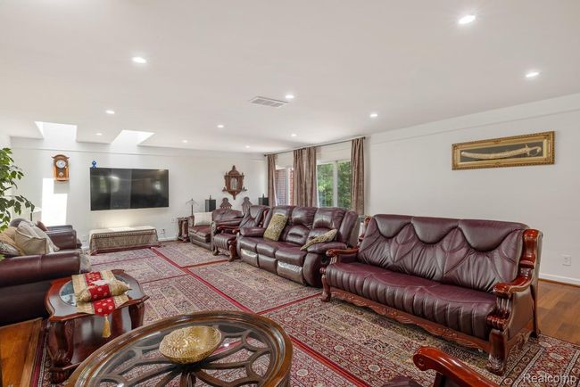 297 Vreeland Dr-9.jpg | Image 8