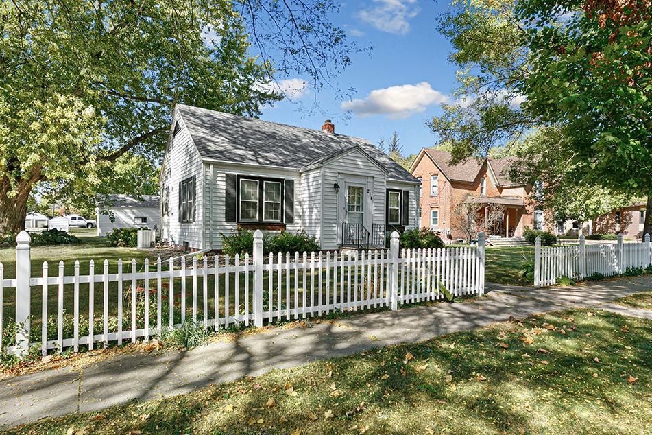 Ash Ave, New Richland, MN 56072