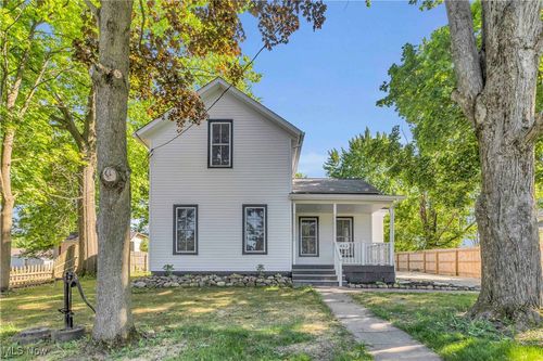 432 W Friendship St, Medina, OH, 44256-1813 | Card Image