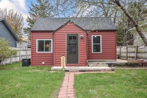 336 32nd Ave N, Saint Cloud, MN, 56303-3761 | Card Image
