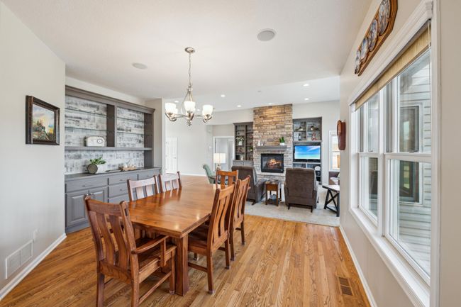 04_interior.jpg | Image 6
