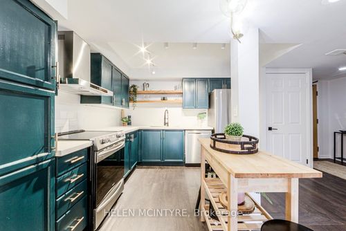 222-955 Millwood Rd, East York, ON, M4G4E3 | Card Image