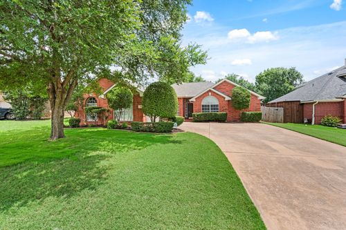 36 Cimarron Dr, Trophy Club, TX, 76262-5209 | Card Image