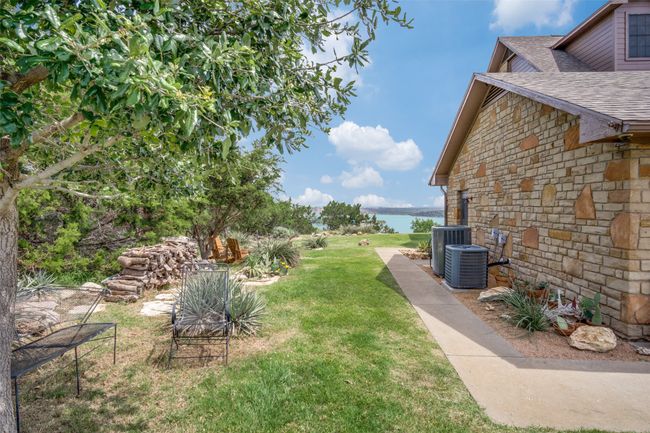 101 Eagle Pt, Condo with 2 bedrooms, 2 bathrooms and null parking in Graford TX | Image 25