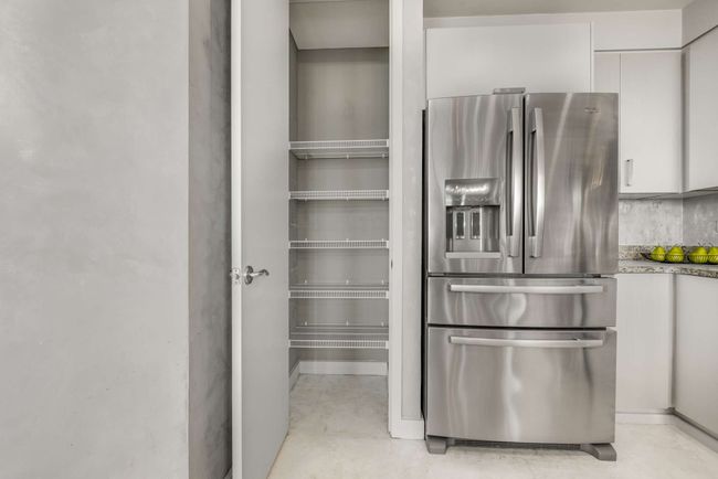 Stainless Steel Appliances | Image 8