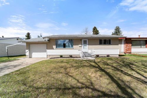 4206 60 Street Close, Camrose, AB, T4V | Card Image