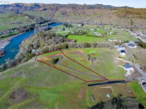 2 Palmdale Ave, Roseburg, OR, 97471 | Card Image