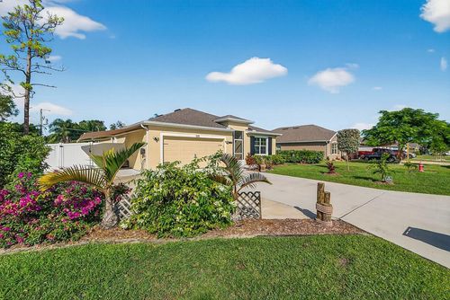 105 Cardinal Dr, SEBASTIAN, FL, 32958-5206 | Card Image