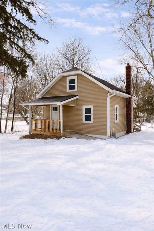 3785 S Cleveland Massillon Rd, Barberton, OH, 44203-5663 | Card Image