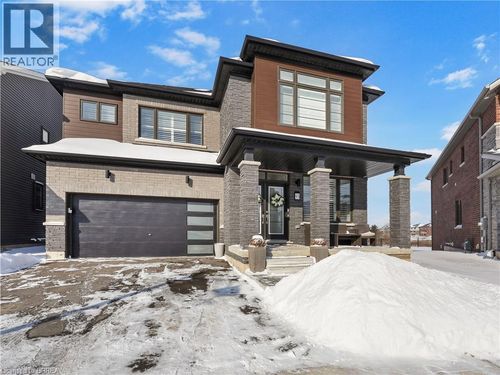 93 Monteith Dr, Brantford, ON, N3T0V8 | Card Image