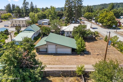 523 W 3rd St, Newport, WA, 99156-9082 | Card Image