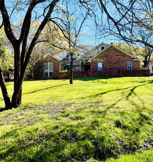101 Burton Hill Dr, Weatherford, TX, 76087-9215 | Card Image