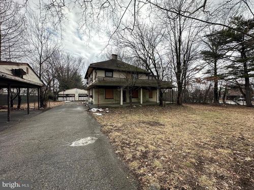 1400 Plymouth Blvd, NORRISTOWN, PA, 19401-2690 | Card Image