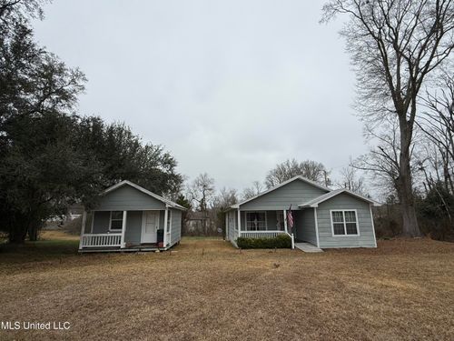 1002 Elm St, McComb, MS, 39648-3310 | Card Image