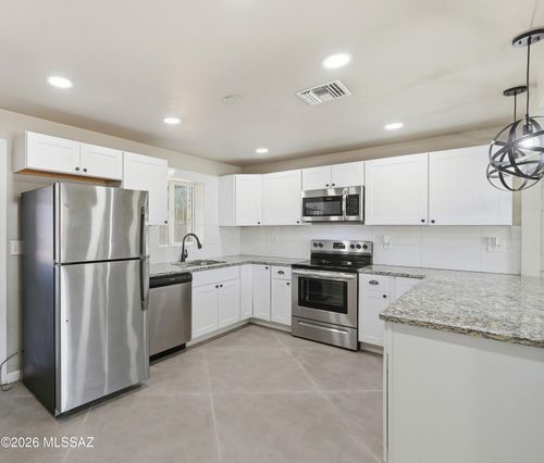 5113 E Bellevue Street, Tucson, AZ, 85712 | Card Image