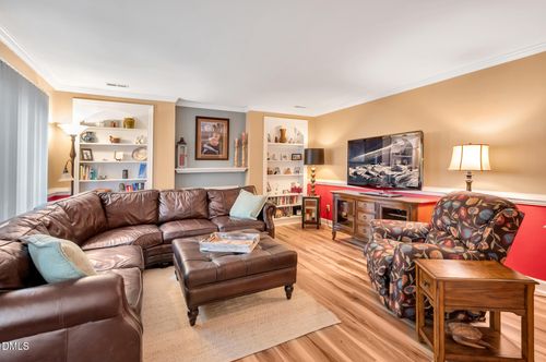 391 Summerwalk Cir, Chapel Hill, NC, 27517-8678 | Card Image