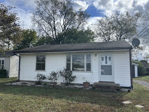 347 E Park Ave, Gallatin, TN, 37066-3343 | Card Image