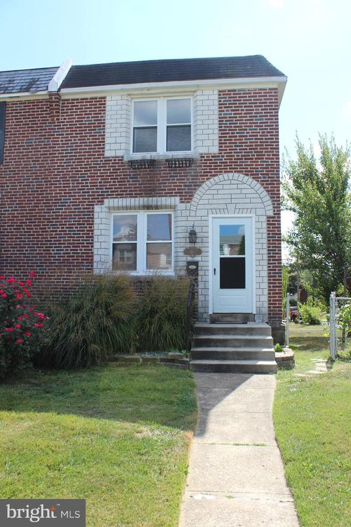 Westbridge Rd, Glenolden, PA 19036