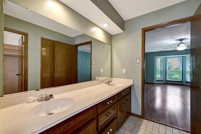 17010 Windrow Dr, House other with 4 bedrooms, 4 bathrooms and 2 parking in Spring TX | Image 13